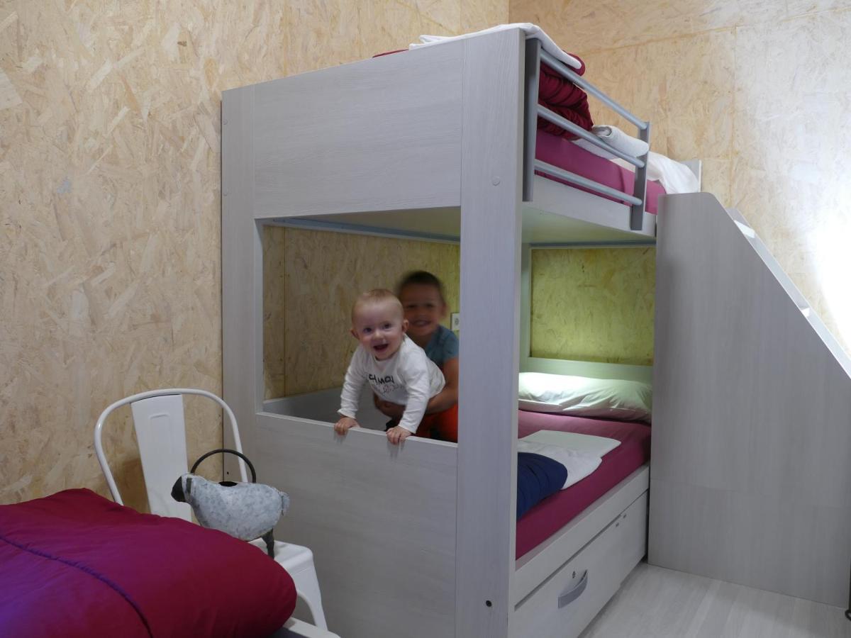 Triple Room,539791680:JPEG